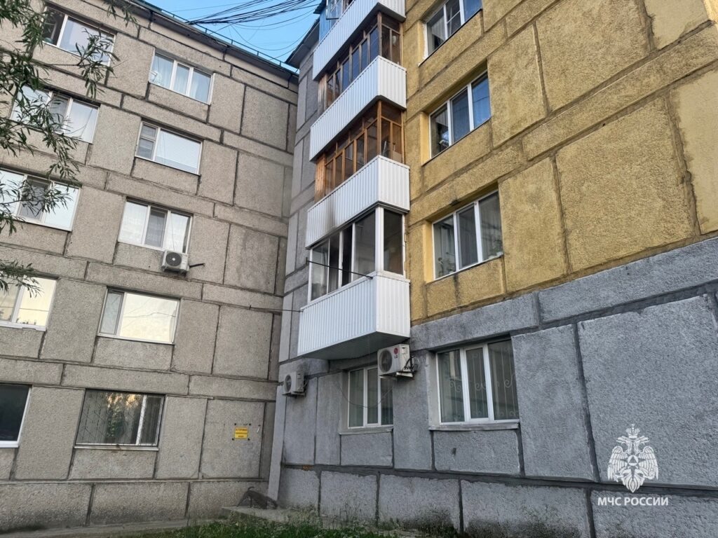   📷
