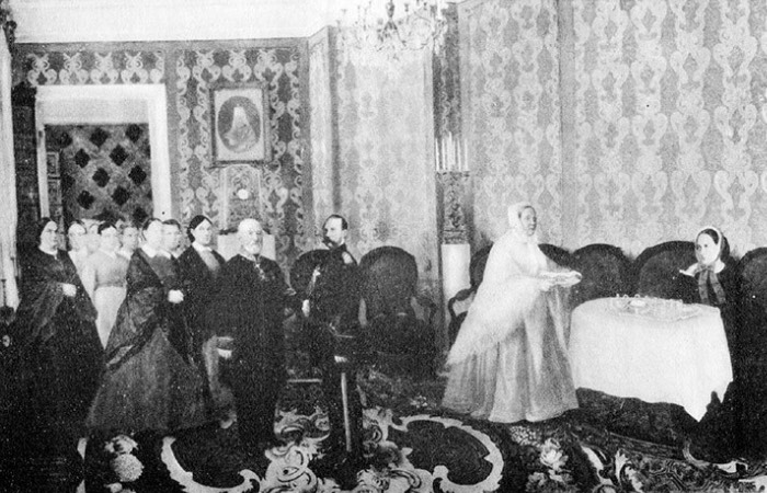 Как внучка бывшего крепостного построила бизнес-империю XIX века: история купеческой семьи
