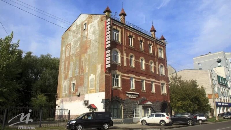     Трехкомнатная квартира. Памятник культуры. avito.ru