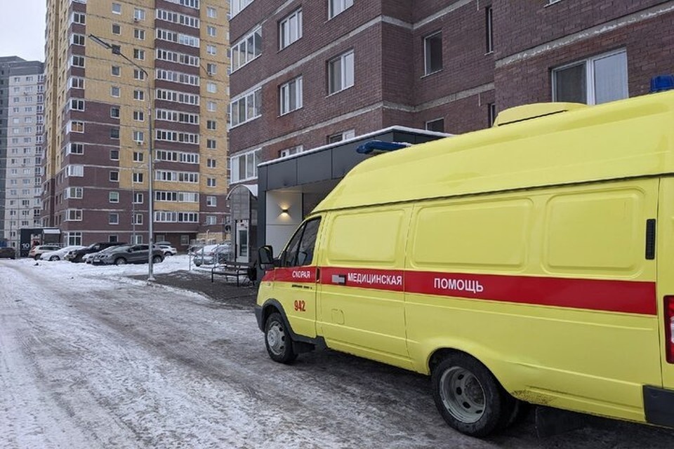    На тюменской трассе столкнулись скорая помощь и два грузовика. Татьяна Коркина