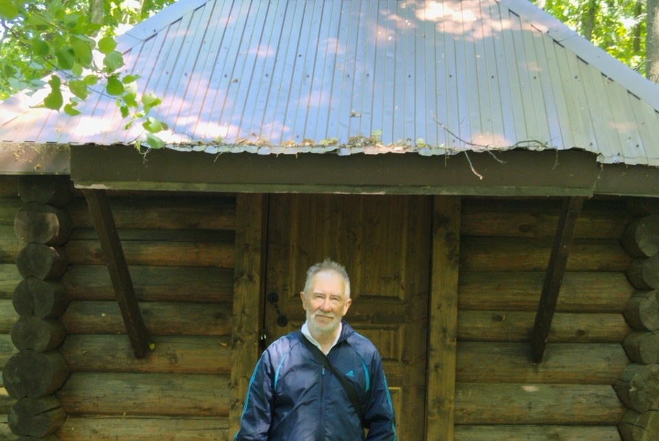    Александр Мальчиков лично посетил место, где была церковь. Фото: предоставлено "КП-Самара"