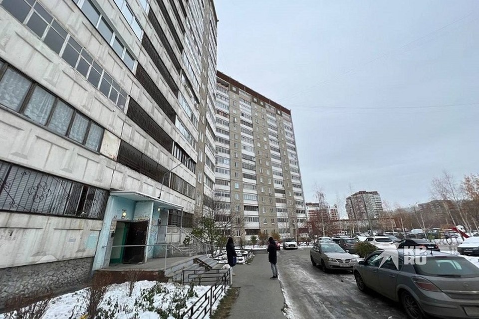 Двойное убийство произошло в 16-этажном доме на улице Новгородцевой. Фото Олег Галимов