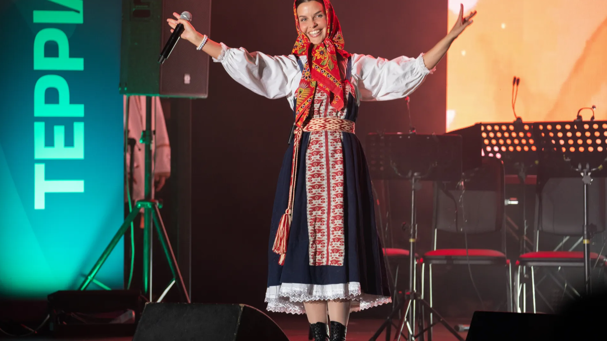 Певица Татьяна Куртукова на церемонии закрытия форума «Территория смыслов» в Солнечногорске/Медиасток.рф