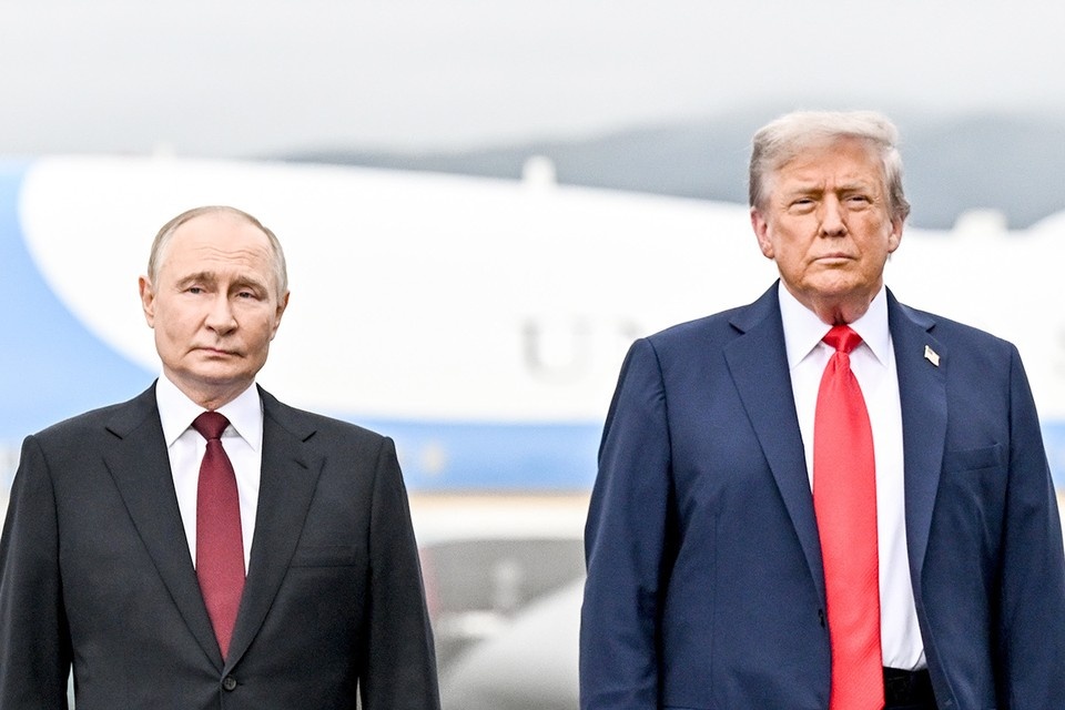    По итогам переговоров на Аляске в 2025 году Владимир Путин и Дональд Трамп пришли к ряду компромиссов по урегулированию конфликта, которые в дальнейшем получили название «дух Анкориджа». Фото: Сергей Бобылев/TASS