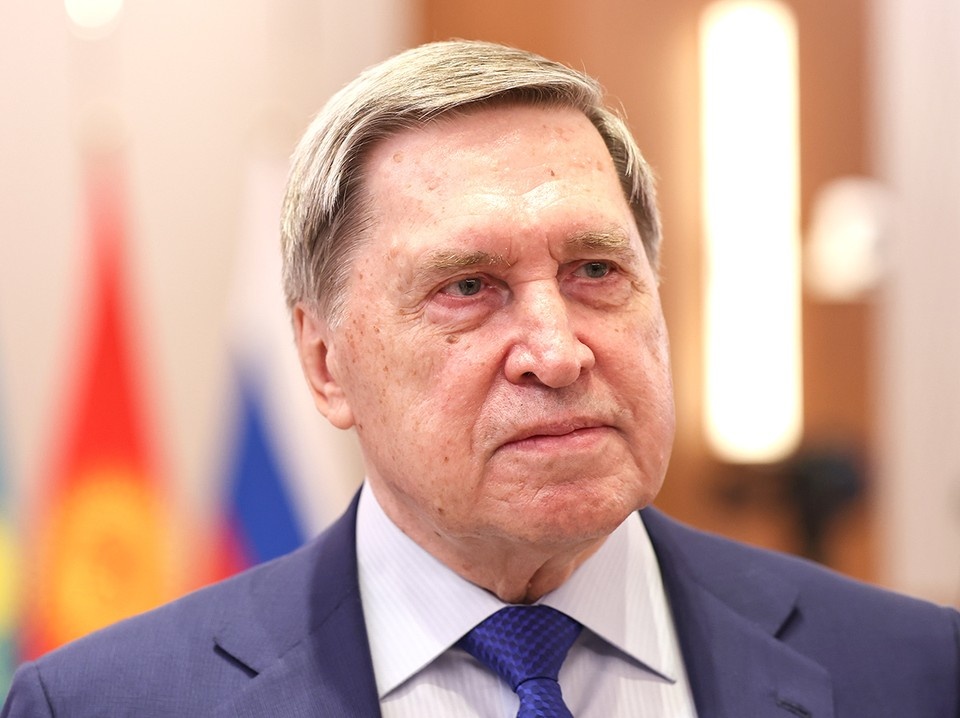    Помощник президента Юрий Ушаков объяснил, почему сорвались соглашения на Аляске. Фото: Александр Казаков/ТАСС