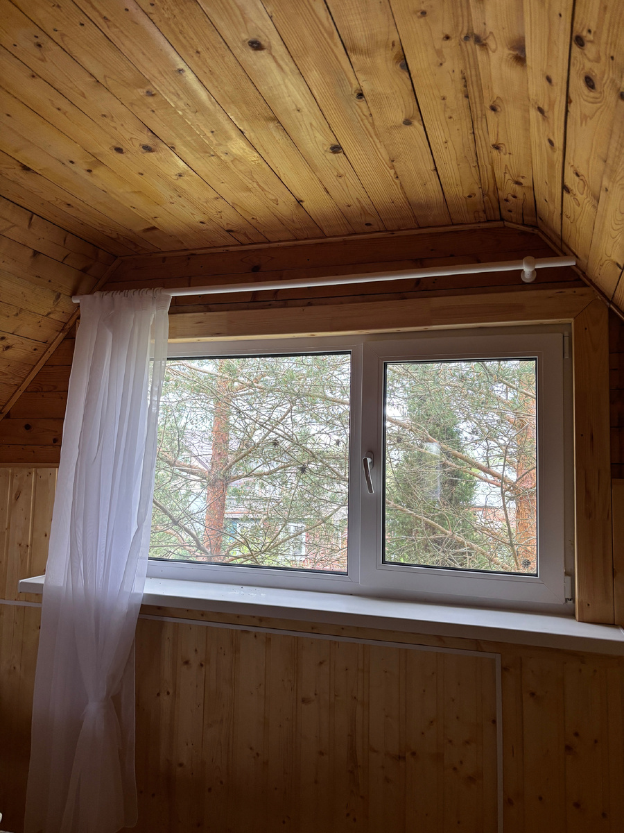 Панорамное окно на даче