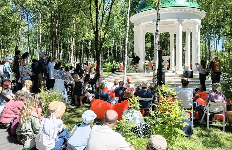    Фестиваль объединил тысячи зрителей разных поколений. Фото: предоставлено пресс-службой фестиваля «Традиция».