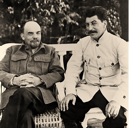 В. И. Ленин и И. В. Сталин в Горках, 1922 г.