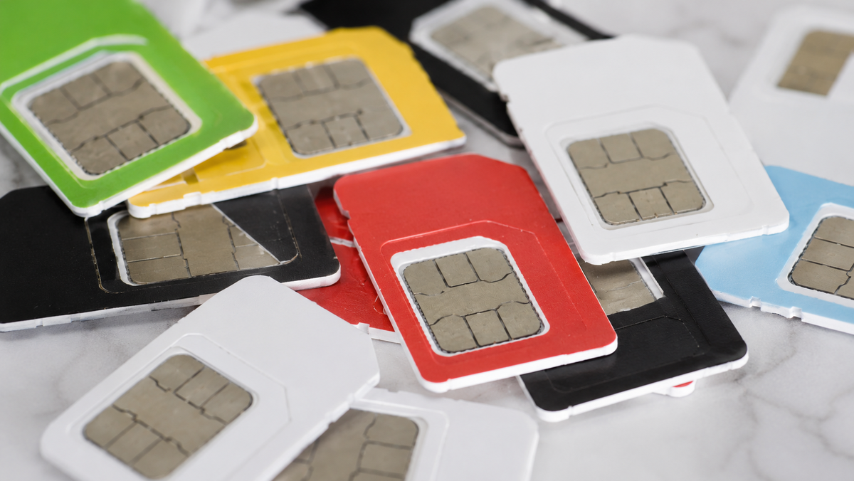 Россиянам хотят запретить регистрировать eSIM из-за границы