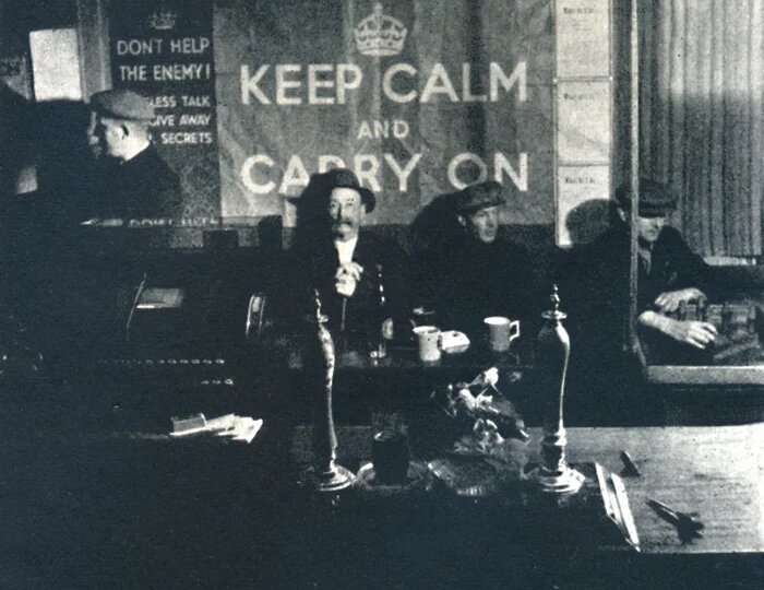 Этот лозунг видели все, но его история вас поразит: «Keep Calm and Carry On»
