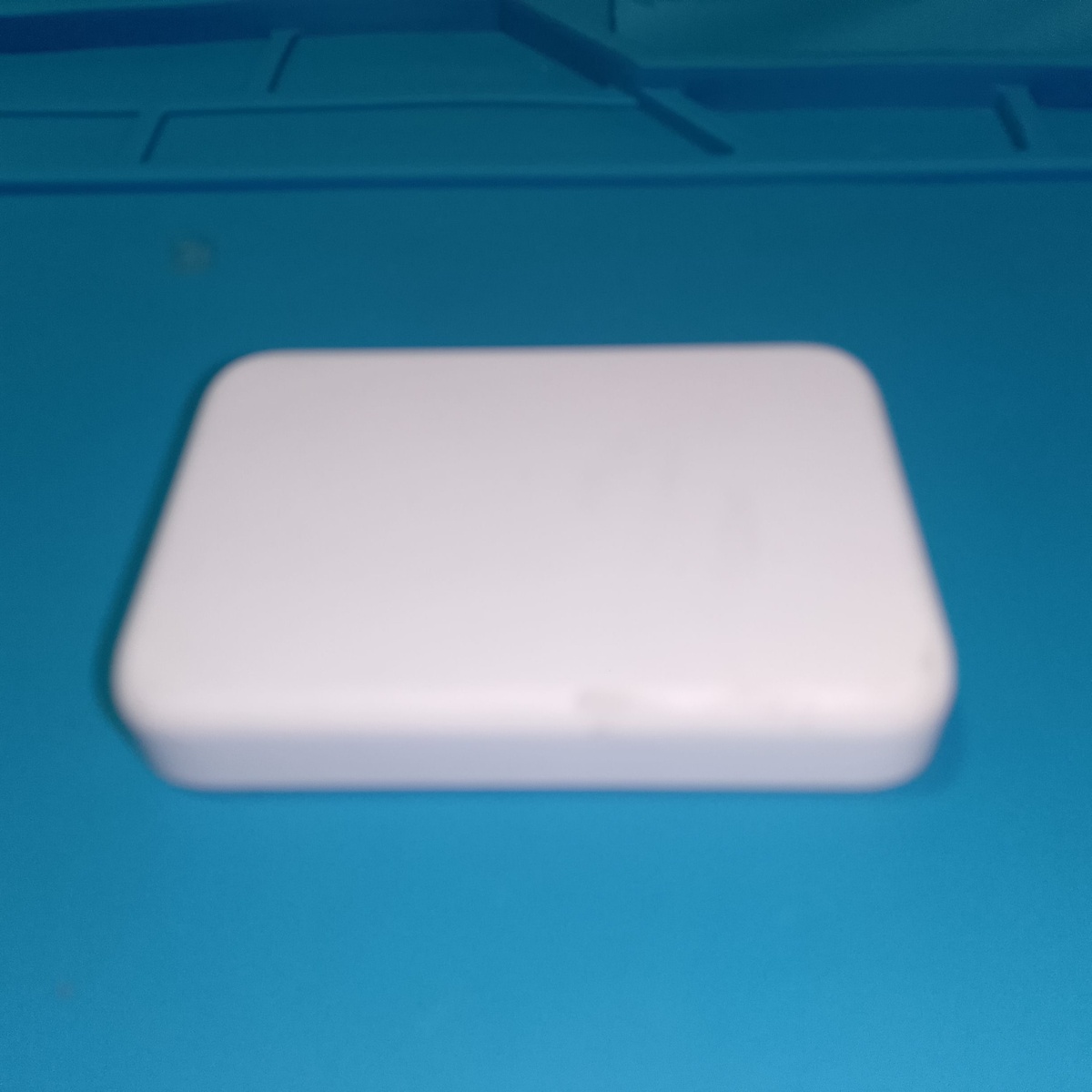     Магнитный повербанк Z19 5000 mAh — верхняя сторона без заметных надписей