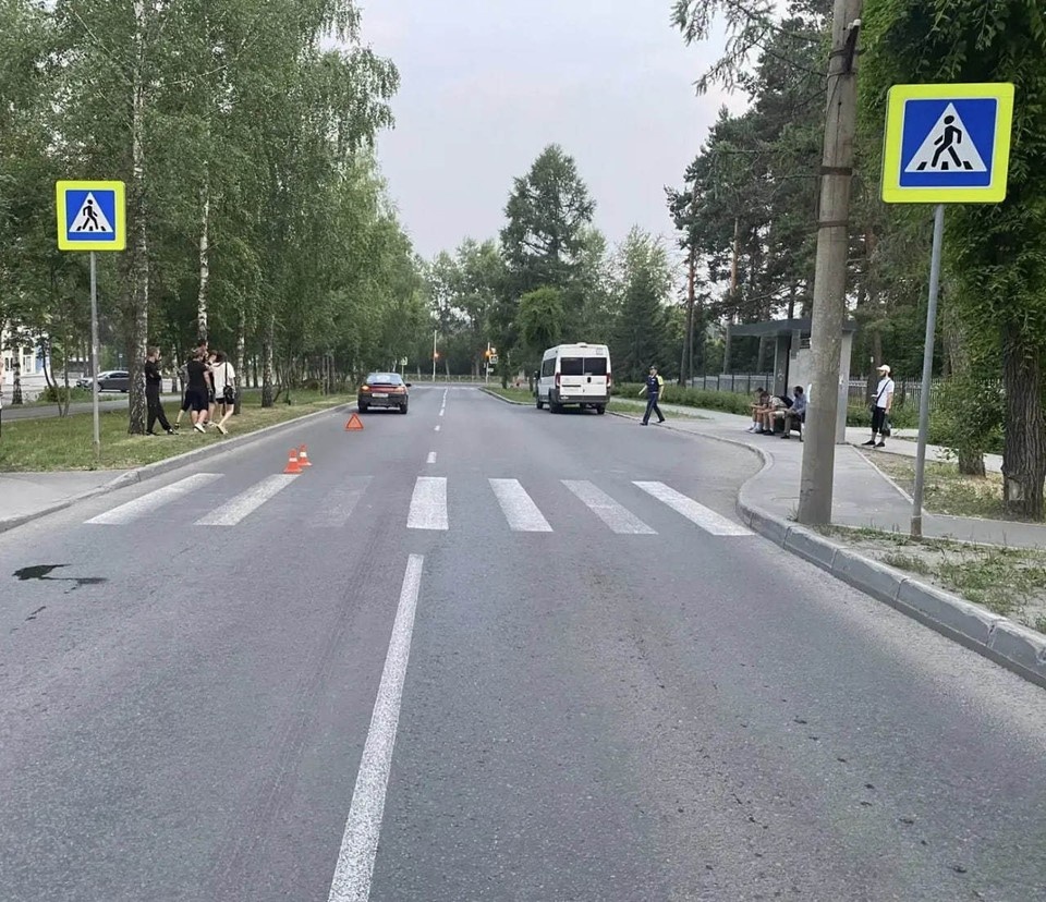    18-летний водитель Toyota Corona сбил пешехода, переходившего проезжую часть по нерегулируемой «зебре». Фото: ГАИ Новосибирской области.