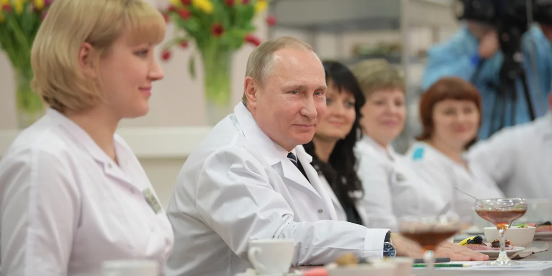 Честь, долг и милосердие: почему Владимир Путин ставит престиж врачей в приоритет
