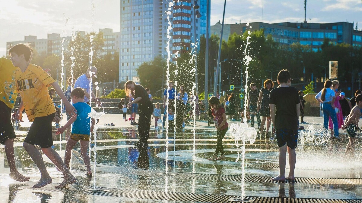    Ростовская жара несет опасность для детей и пожилых   1MI