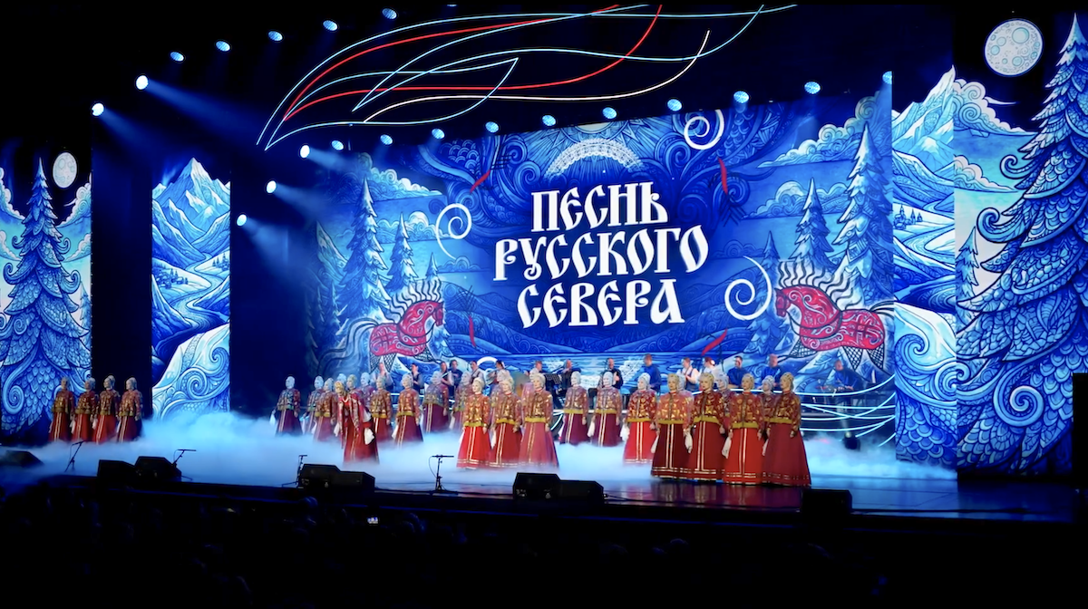 Скриншот из выступления хора с программой «Песнь Русского Севера». Источник: vk.com/video/@northchoir