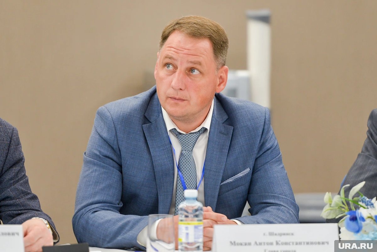     Глава администрации Шадринска уходит в отставку