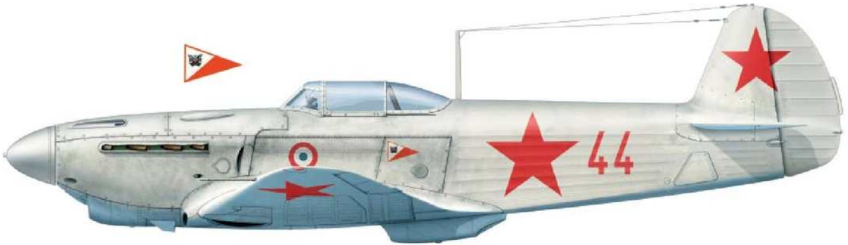 Яковлев Як-1б № 44-115 «44 красная» младшего лейтенанта Марселя Альбера. 1-я эскадрилья CG3 «Нормандия», Полотняный Завод, начало апреля 1943 г. Самолет эксплуатировался Альбером с 3 марта по 5 апреля 1943 г. (18 вылетов, в том числе 5 боевых вылетов). Отремонтированный после вынужденной посадки, этот самолет вернется в часть 17 мая 1943 г. Смываемый белый камуфляж МК-7, низ воздушно-голубой АМТ-7.