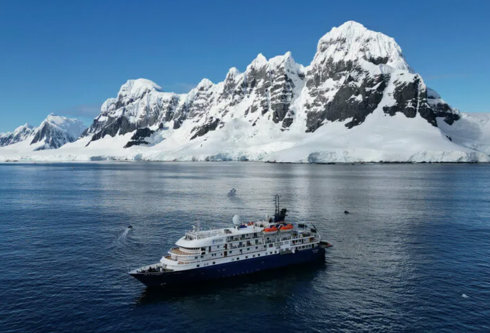 Антарктида (источник polartravelclub.ru)