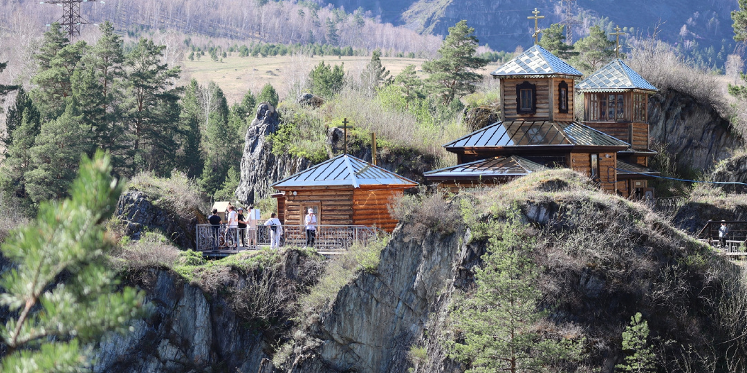 Остров Патмос на Катуни в республике Алтай