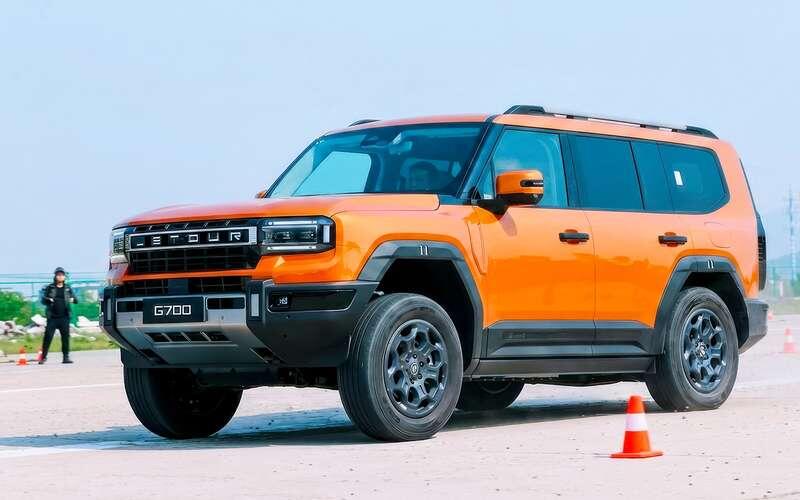 С полным баком и заряженной батареей Jetour G700 способен проехать больше 1000 км.Jetour G700
📷
