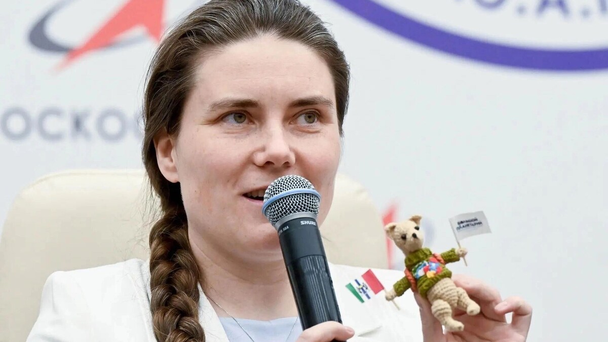    Кикина показала соболя в Центре подготовки космонавтов   Большой новосибирский планетарий