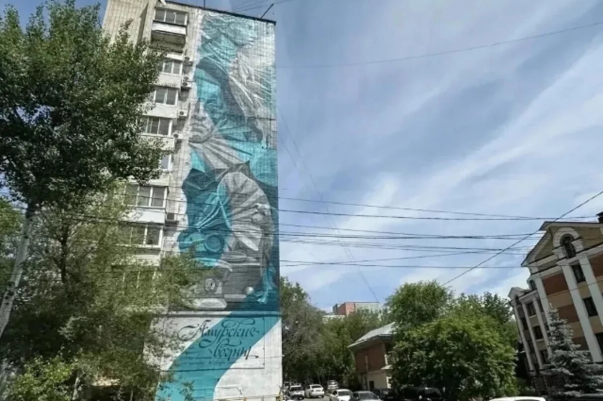    В Хабаровске дом на Фрунзе украсят муралом с музыкой и Амуром