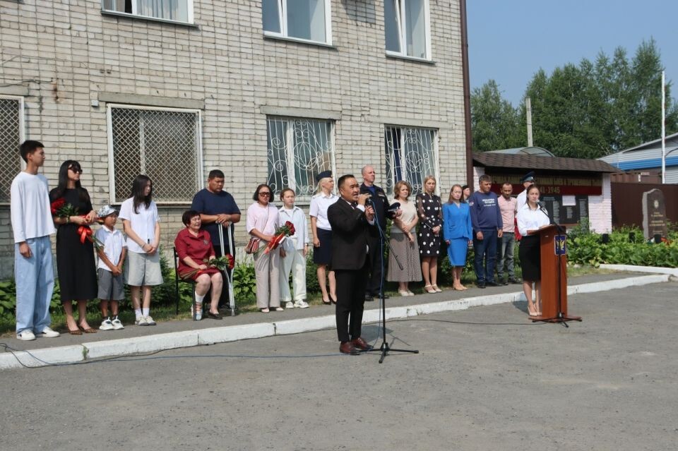    Открытие мемориальной доски судебному приставу в Горно-Алтайске. Источник: УФССП России по Республике Алтай