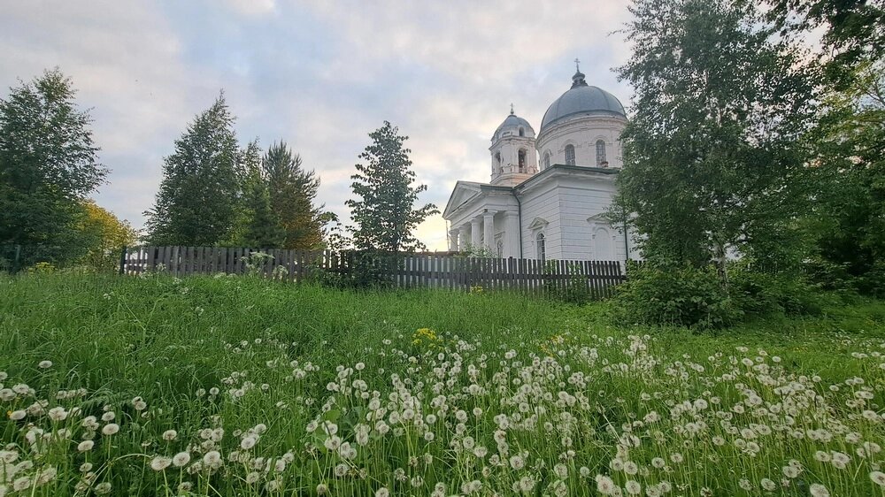    Пожвинский храм — двукупольный. Один из куполов установлен на колокольне. Фото: АиФ/ Марина Сизова