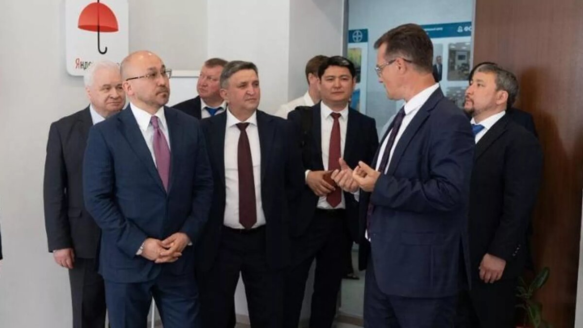 Посол Казахстана в России Даурен Абаев посетил Саратовскую область
© Photo : Посольство Казахстана в России