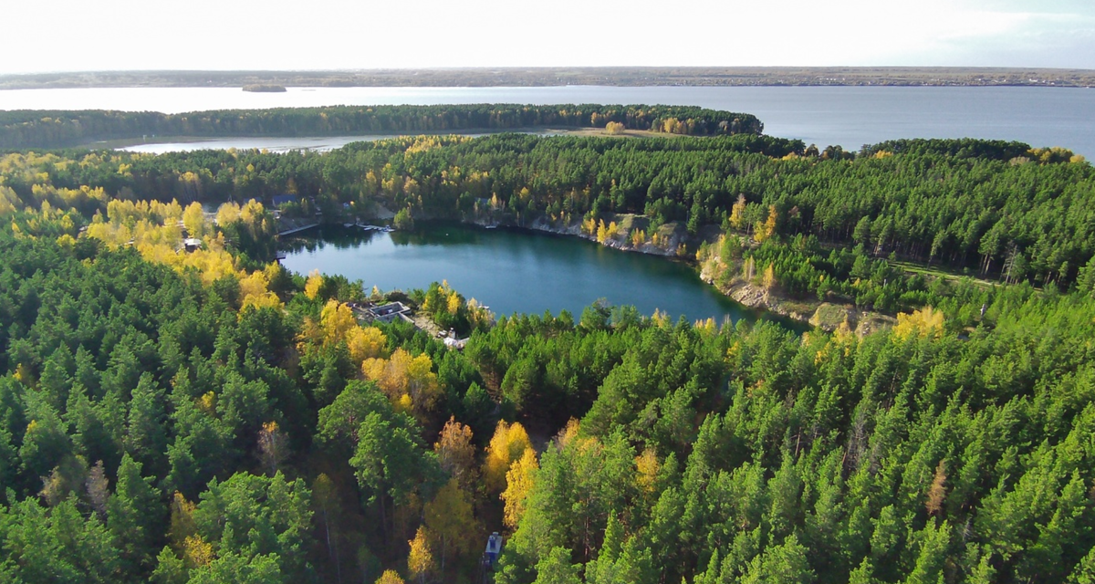 Мраморное озеро в Абрашино. Фото: Лилия Посохова @otkrytayakarta