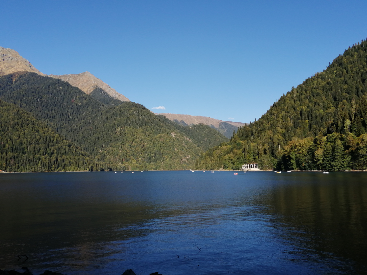 Озеро Рица (Абхазия). Фото автора