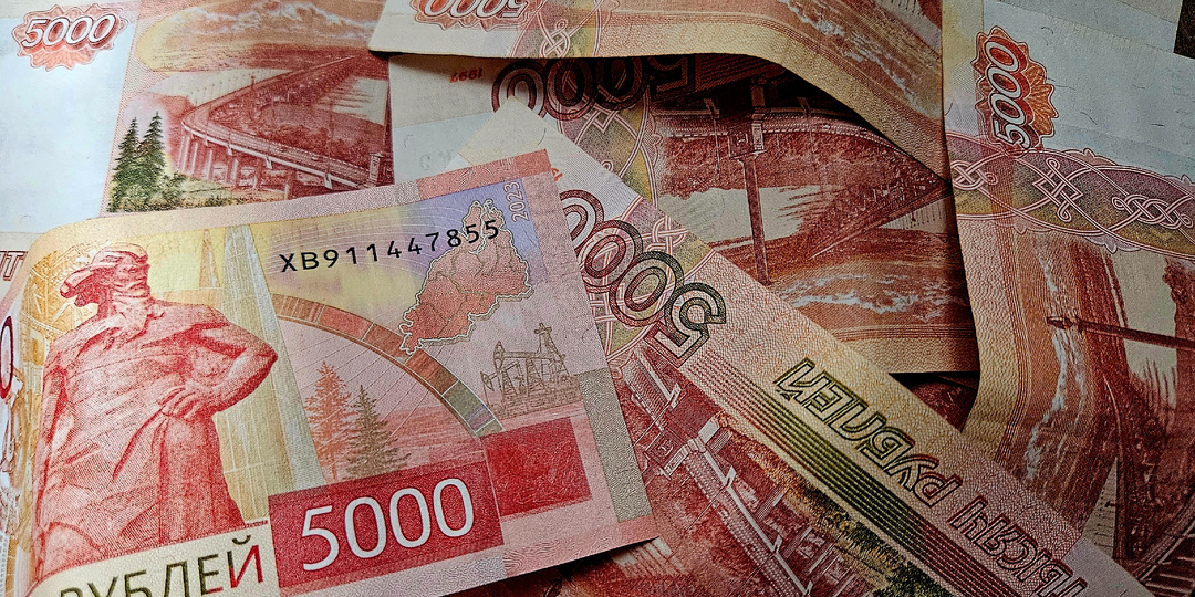 Россияне выбирают бумажные деньги потому что их нельзя взломать заблокировать или списать принудительно
