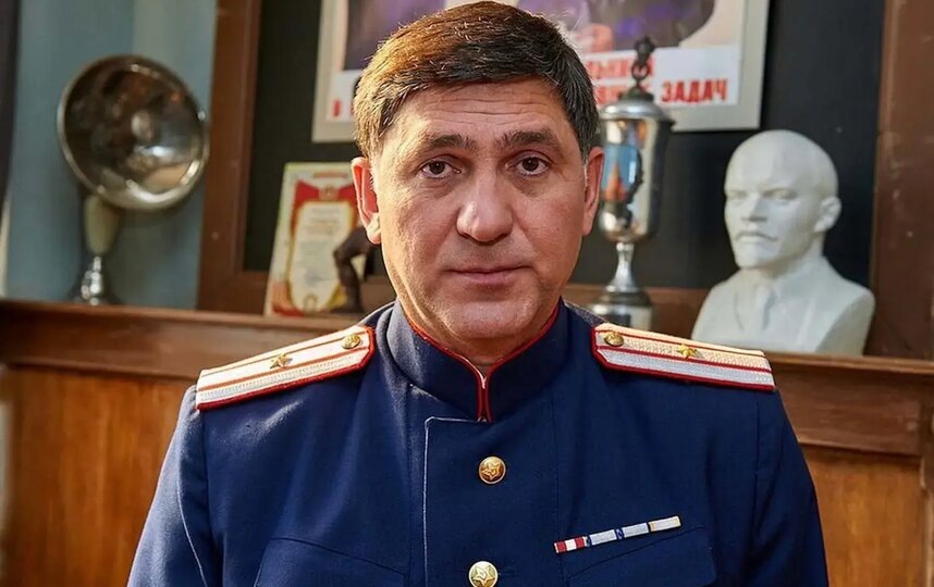    Сергей Пускепалис погиб после съёмок в 3-м сезоне сериала "Шифр". Эта роль стала одной из последних в фильмографии актёра.Первый канал