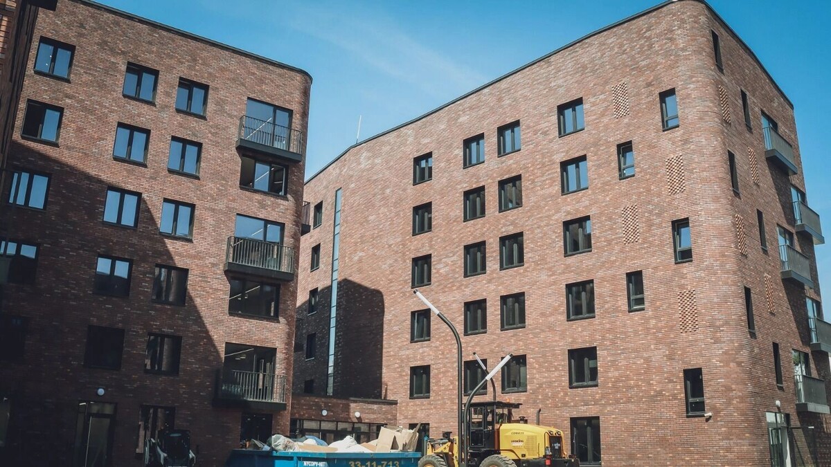   1MI