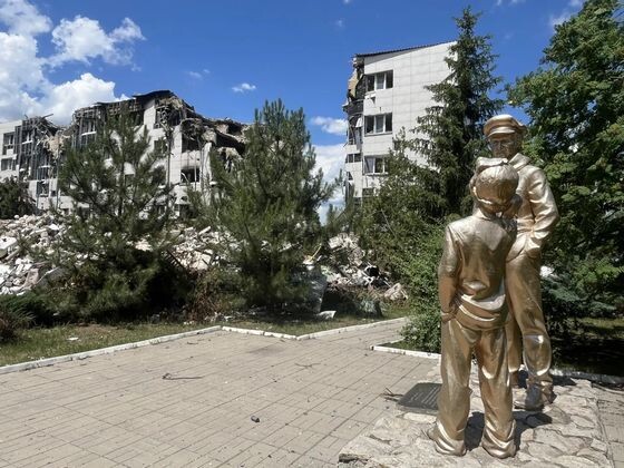    Разрушенное здание студенческого общежития в Старобельске / © ИА Регнум