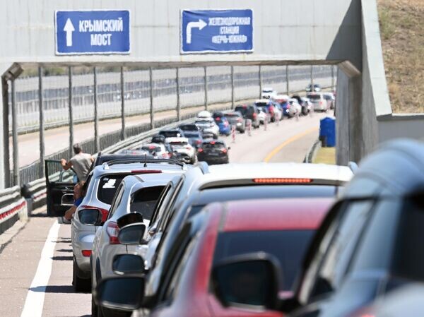 Крымский мост сейчас: актуальные данные по очередям