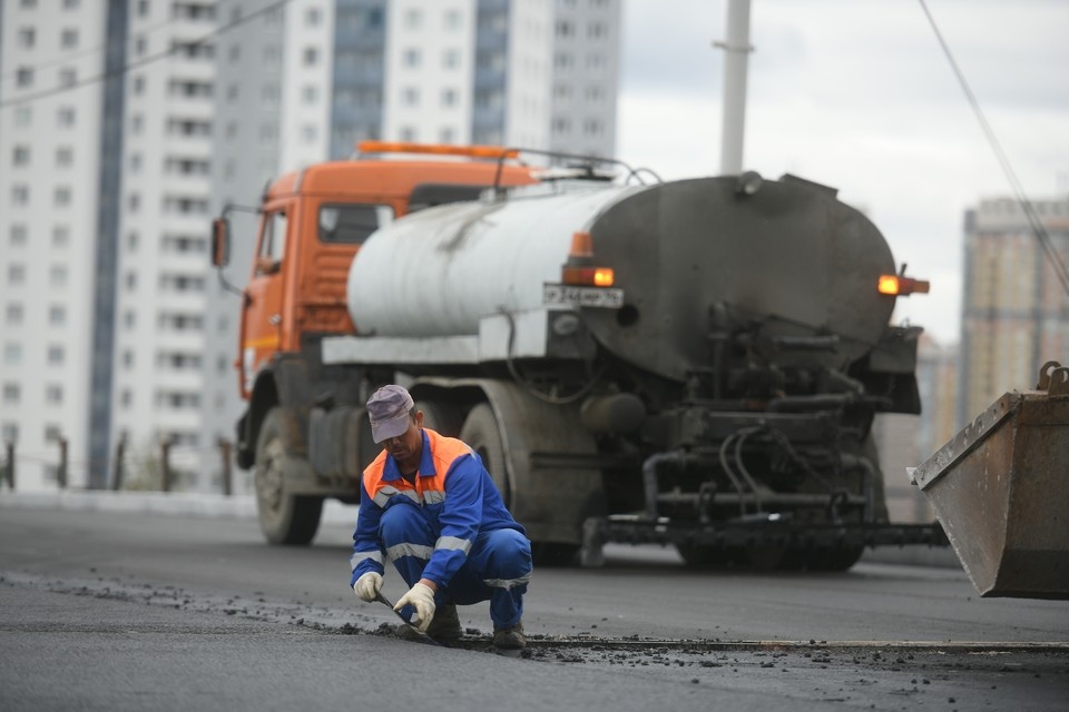    В Казани на дорожные работы направят 27 миллиардов рублей. Алексей БУЛАТОВ
