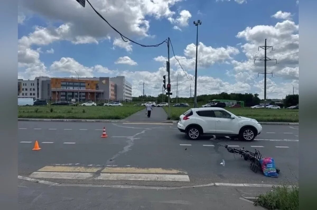    Пенсионерка на красный свет сбила подростков на пешеходном в Оренбурге