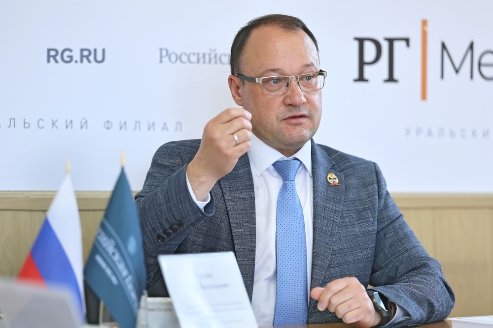    Олег Гущин: Еще в рамках профориентационной работы мы приглядываемся к активным ребятам, реализующим в своих городах молодежные, социальные и благотворительные проекты. / Татьяна Андреева/РГ