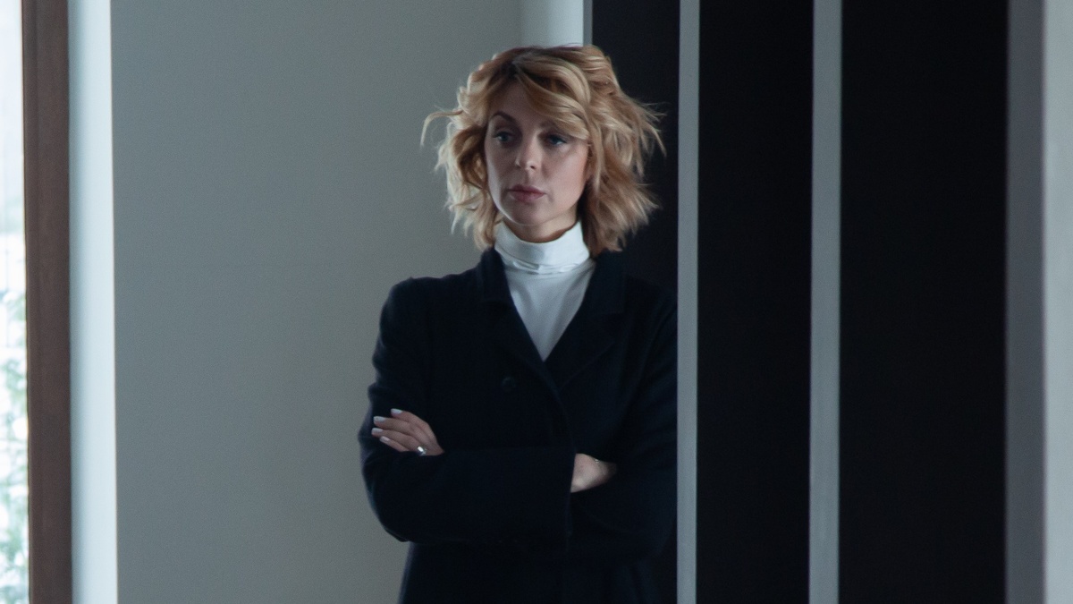 Кристина Кузьмина в роли Арины в сериале «Бездна»