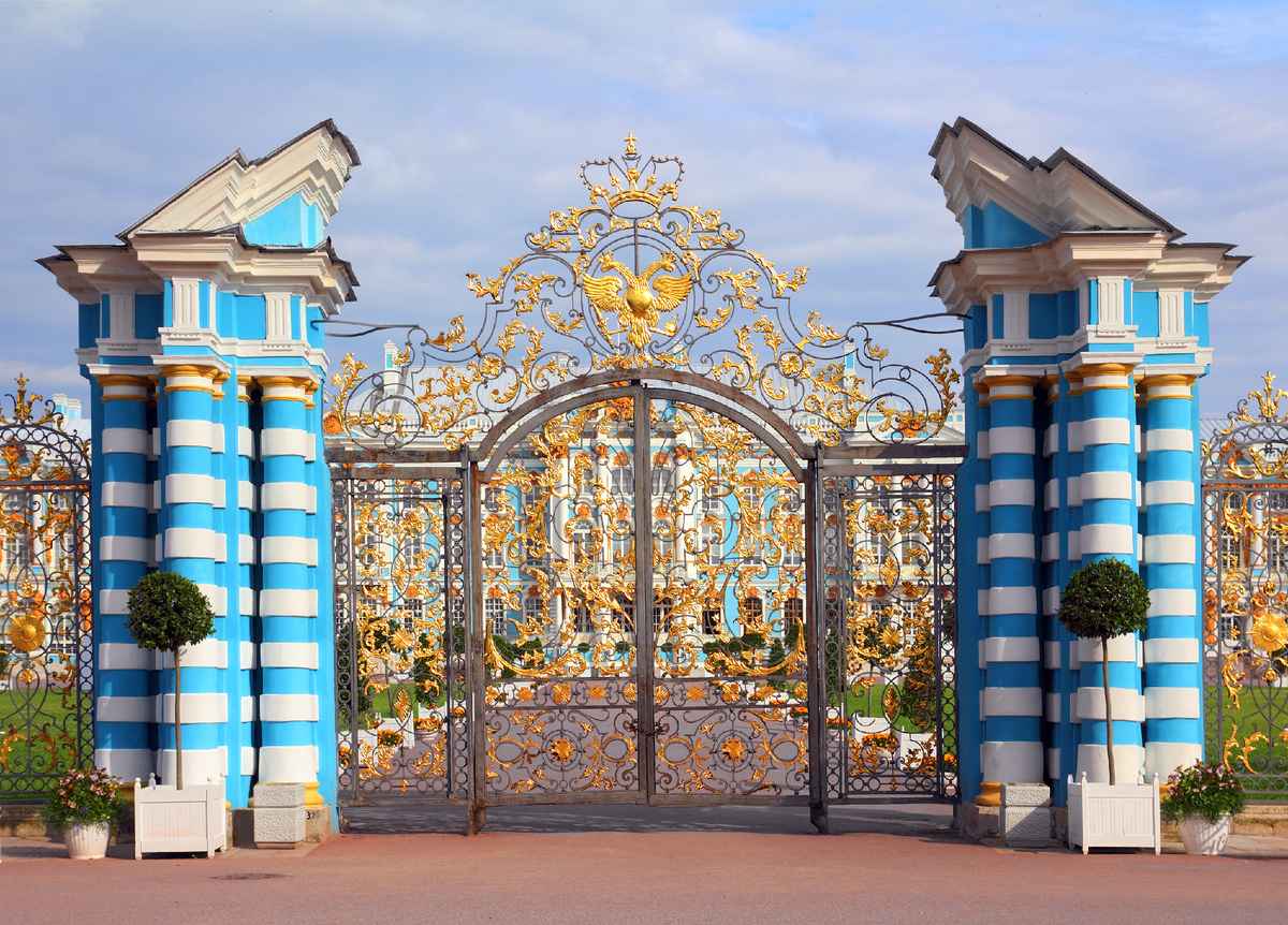 Ворота Екатерининского дворца в Царском Селе. Источник: Shutterstock, Kokhanchikov