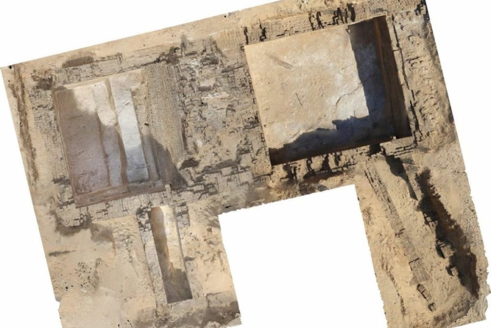    В Египте обнаружили гробницу со следами работы древних мастеров / Egyptian Ministry of Tourism and Antiquities