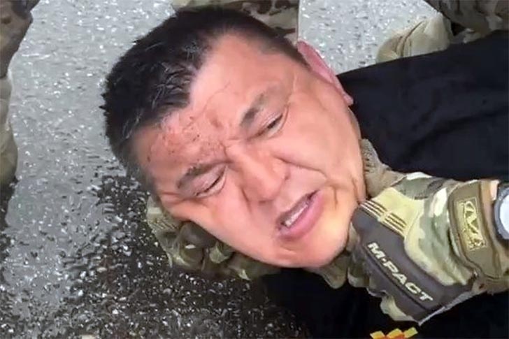    Задержание Артура Идельбаева, кадр из сюжета НТВ