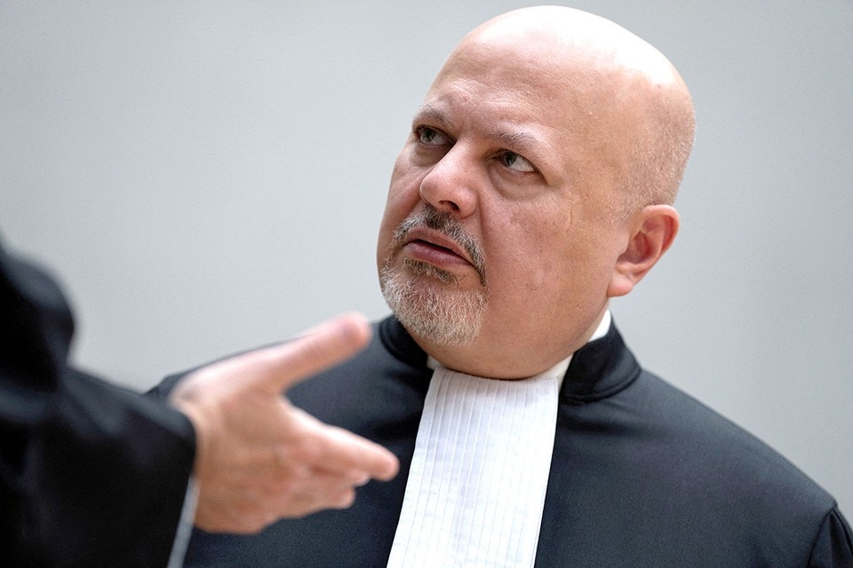    Руководящий орган Международного уголовного суда рекомендовал уволить прокурора Карима Хана за "неподобающее поведение". REUTERS