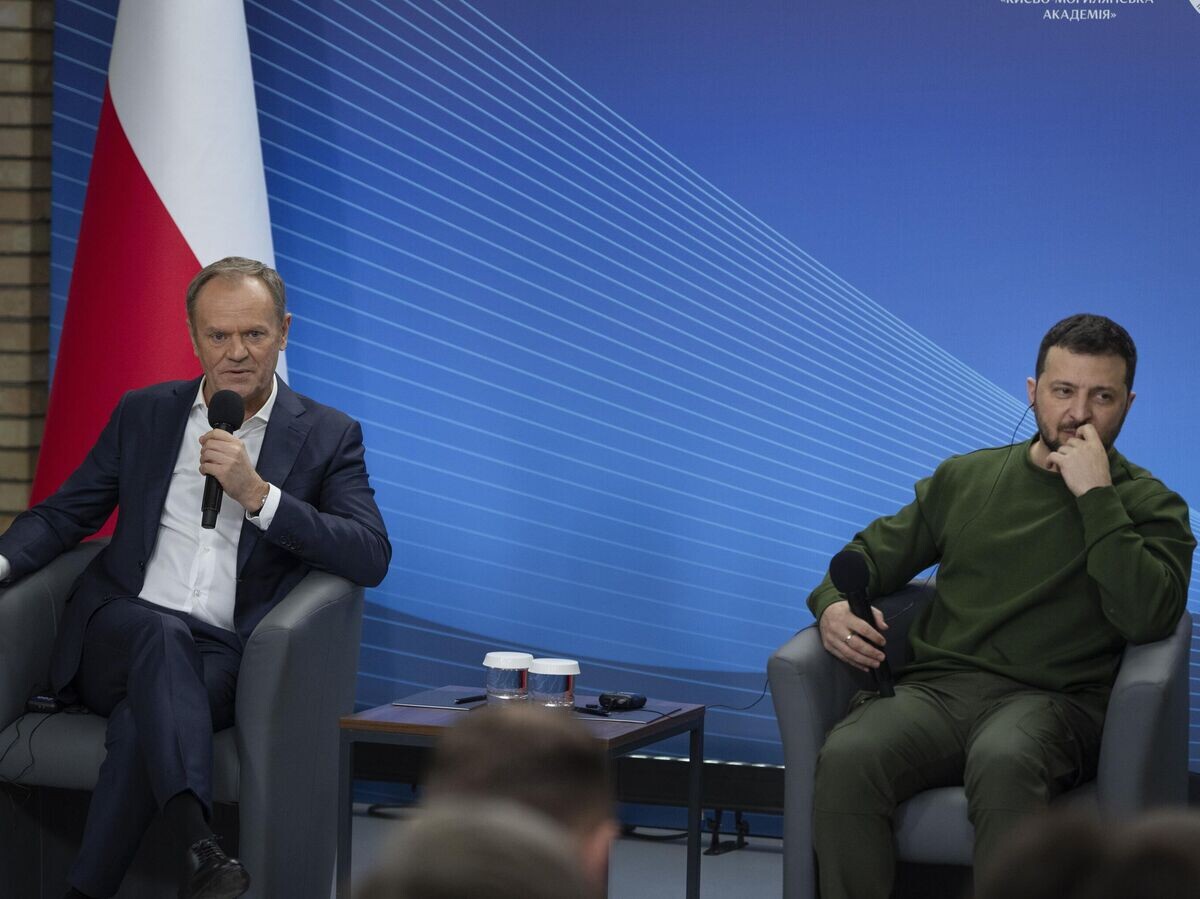    Премьер-министр Польши Дональд Туск и президент Украины Владимир Зеленский в Киеве | © AP Photo / Efrem Lukatsky