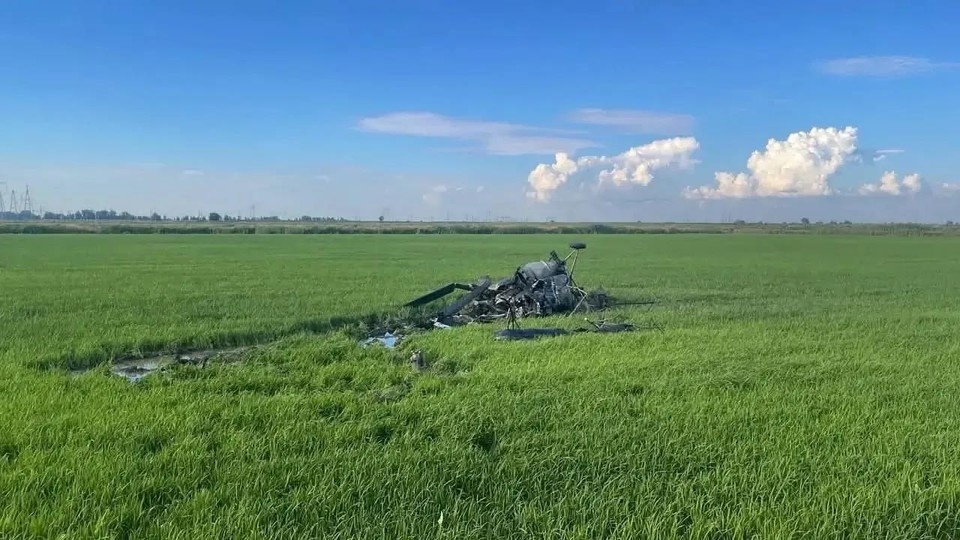    Место падения МИ-2 в Славянском районе Кубани. Фото: пресс-службы Южной транспортной прокуратуры