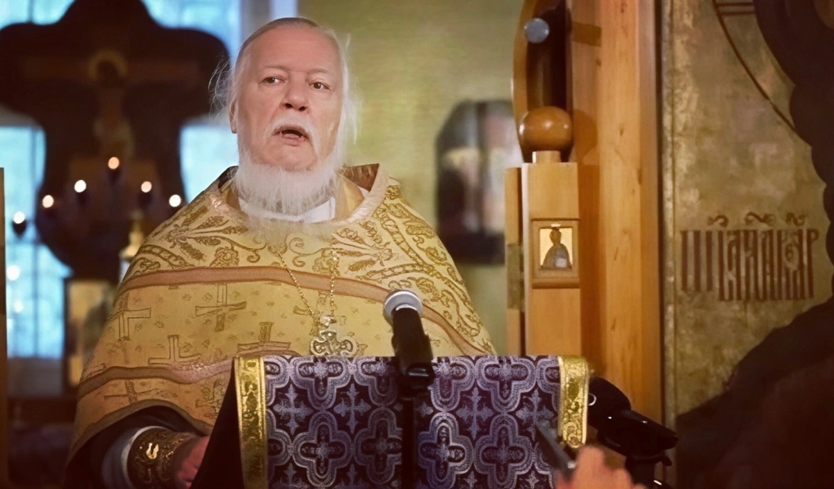 Димитрий Смирнов (07.03.1951 — 21.10.2020 гг.) — протоиерей, церковный и общественный деятель.