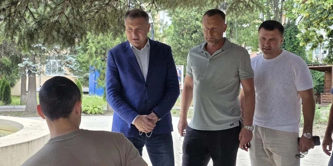 Снова в госпитале: поддерживаем тех, кто защищает нас!