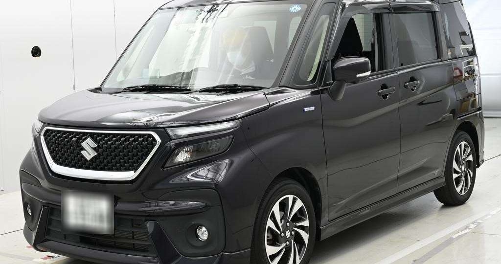 Suzuki Solio Bandit - подборка всех версий с 2010 по 2023 год с ценами.