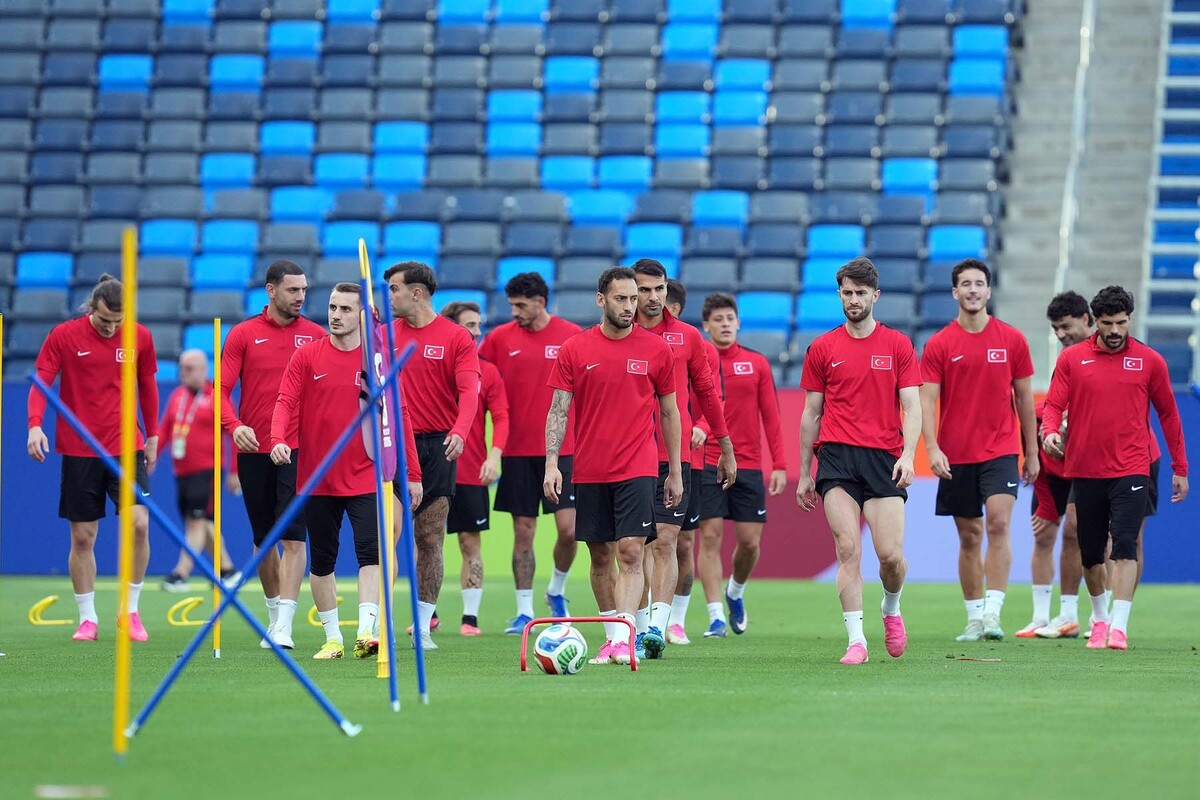    Футболисты сборной Турции на тренировке. Фото: Türkiye Futbol Federasyonu